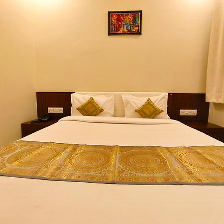 Hotel Veer Palace Near Udaipole Udaipur Extérieur photo