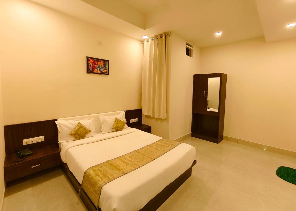 Hotel Veer Palace Near Udaipole Udaipur Extérieur photo