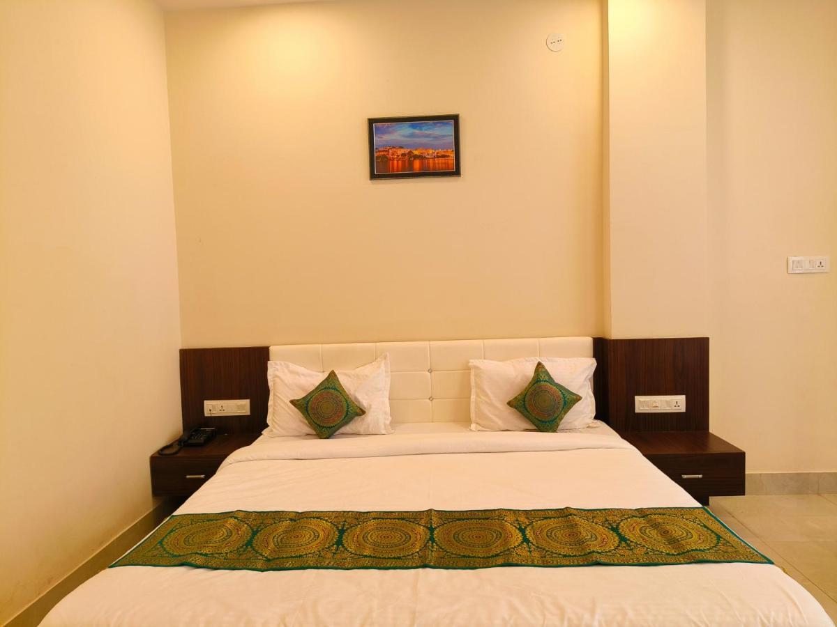 Hotel Veer Palace Near Udaipole Udaipur Extérieur photo